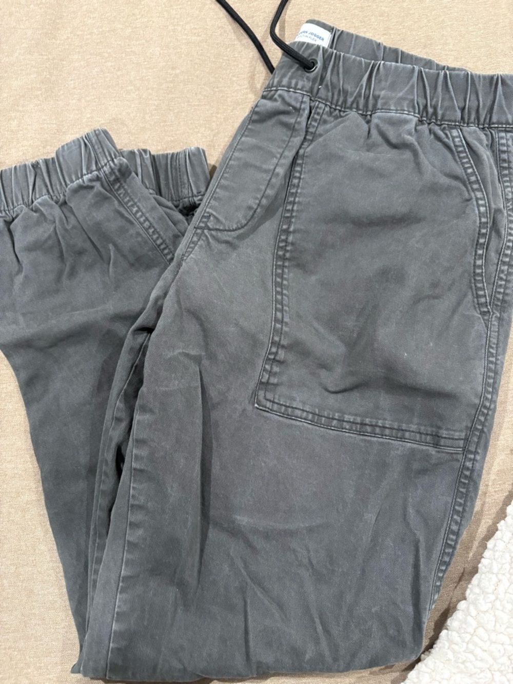 Old Navy Men’s Charcoal Elastic-Waist Cargo Joggers